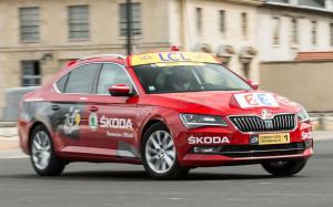 Skoda Superb Red Car in Tour de France 2015 года